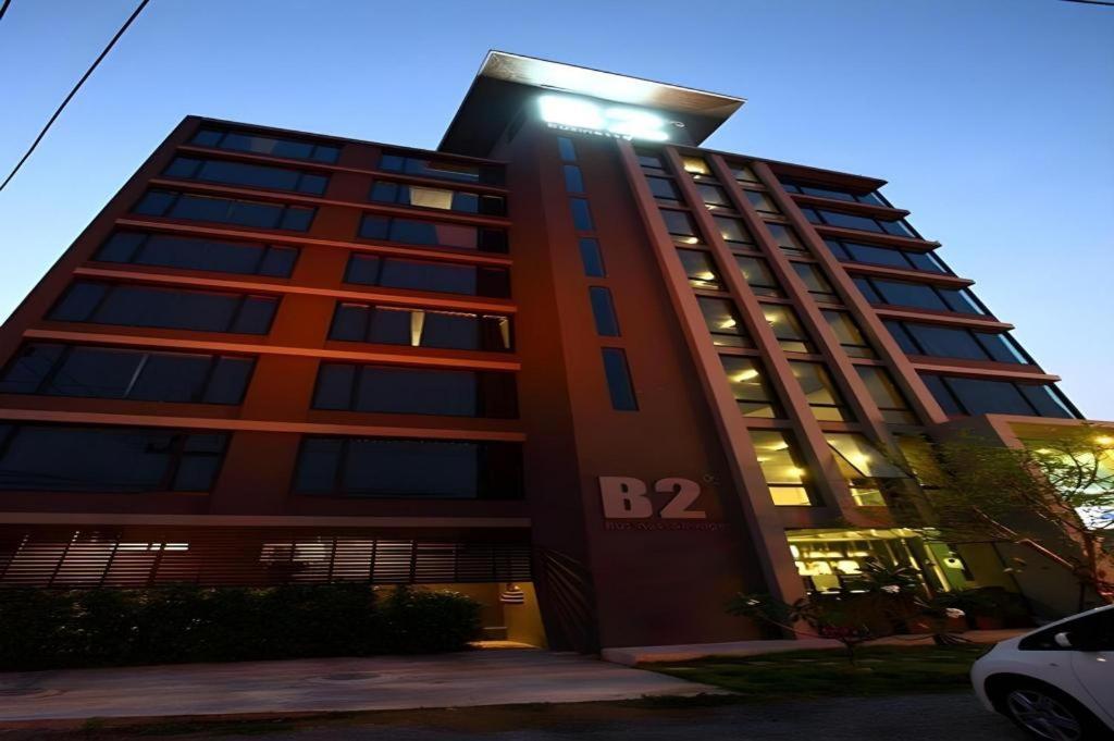 B2 Black Business And Budget Hotel Chiang Mai Exterior foto
